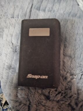 Snap-on Portable Power Bank With LED Charge Level Screen & Flashlight